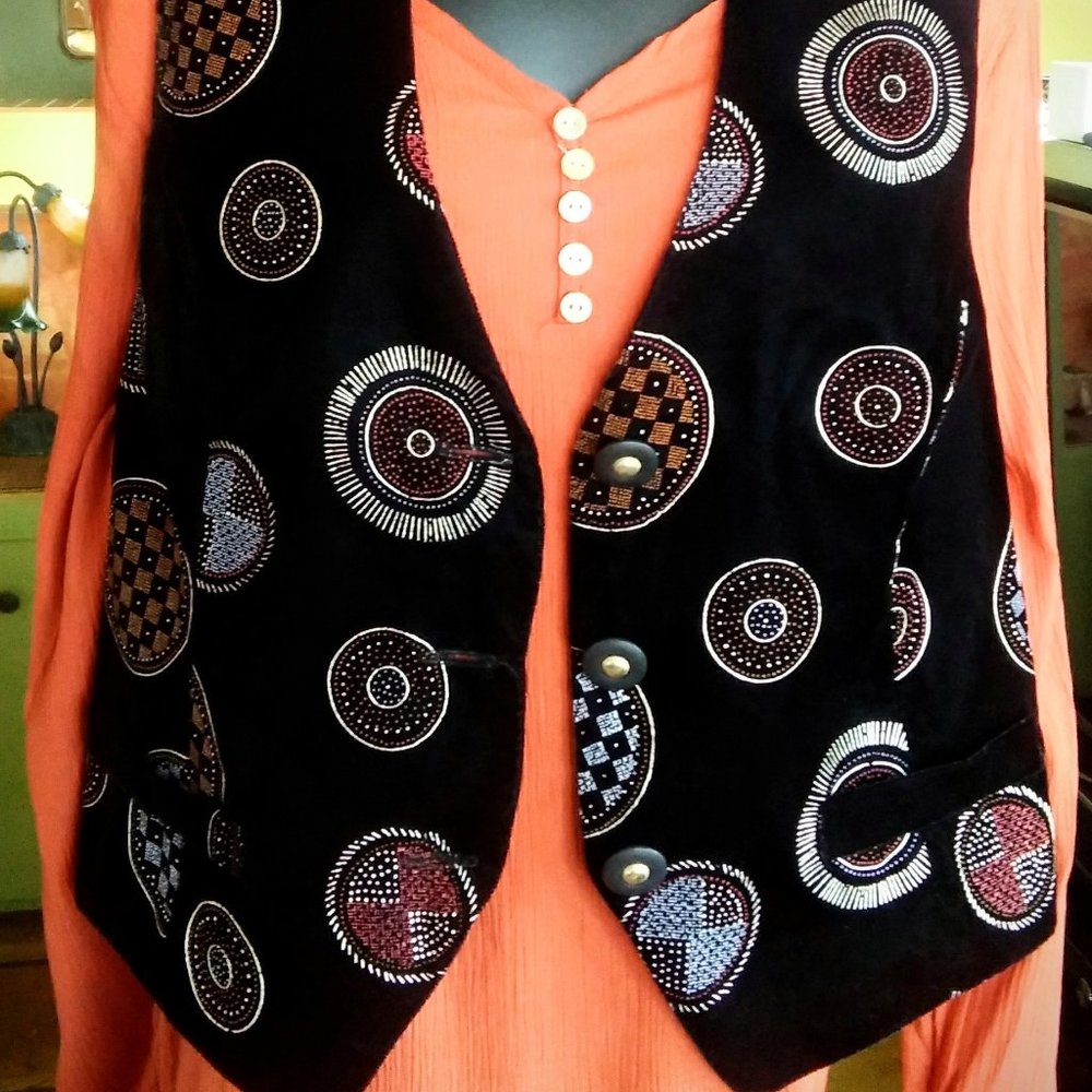 🔥2/$15! 🔘 VINTAGE 🔘 Black Velveteen Circle Vest